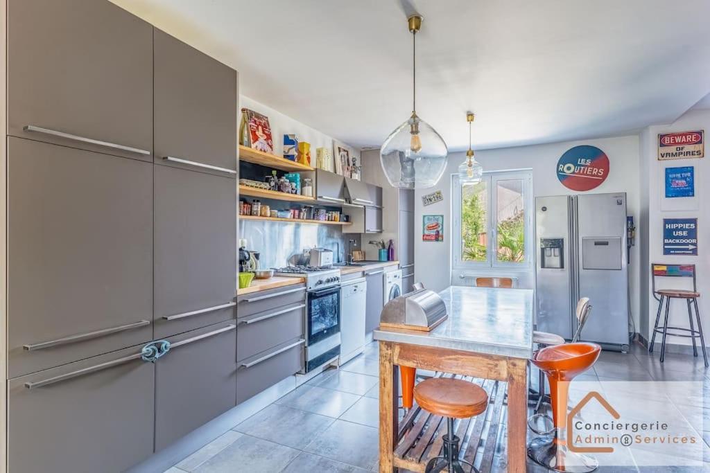 Maison A Lyon Parilly Avec Piscine, Jardin, Parking Prive & Proche Eurexpo Vénissieux Exteriör bild