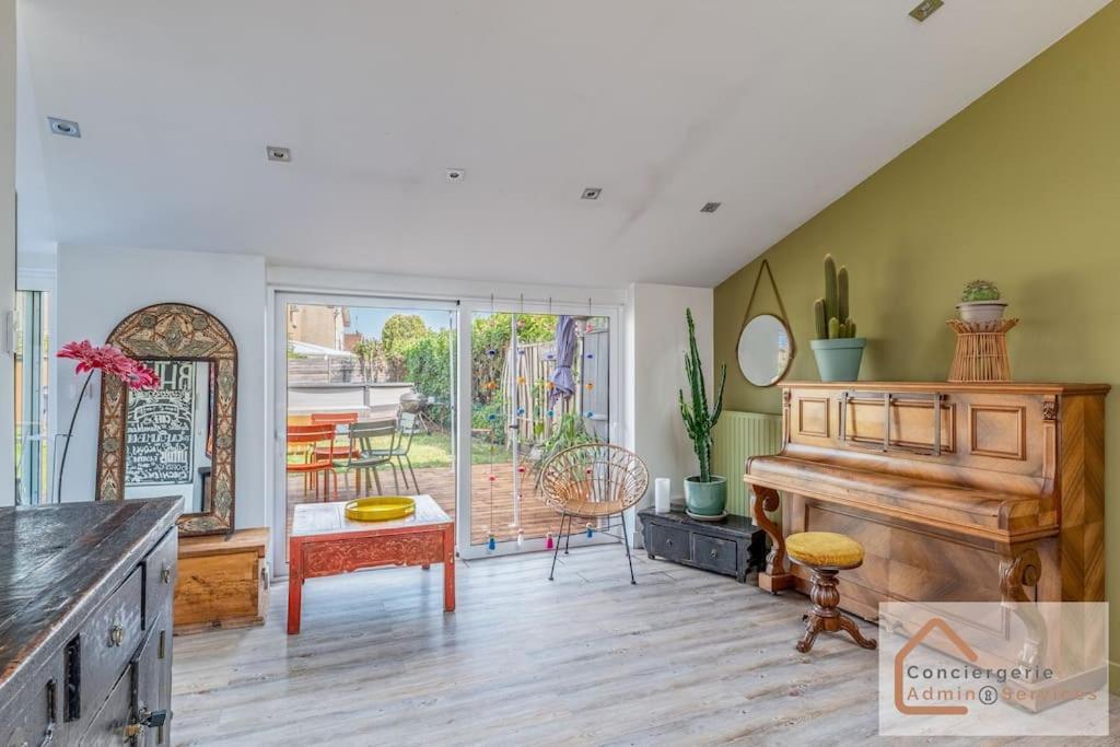 Maison A Lyon Parilly Avec Piscine, Jardin, Parking Prive & Proche Eurexpo Vénissieux Exteriör bild