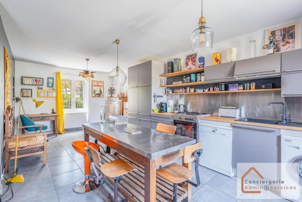 Maison A Lyon Parilly Avec Piscine, Jardin, Parking Prive & Proche Eurexpo Vénissieux Exteriör bild
